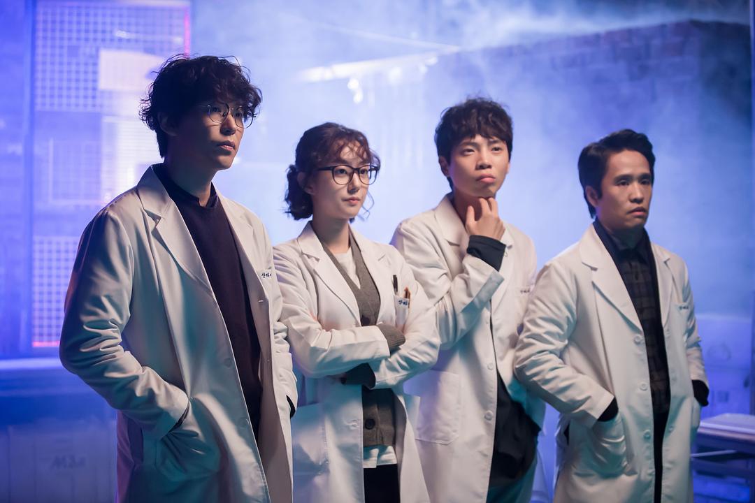 《不是机器人啊》剧照第7张图片 《不是机器人啊》剧照第7张图片